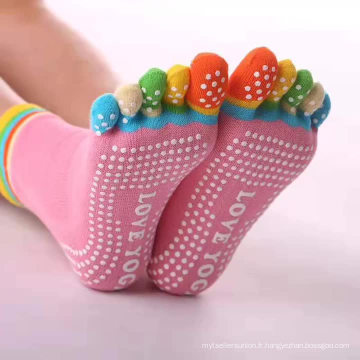 Chaussettes collantes de yoga de barre de Pilates d&#39;orteil sans dérapage antidérapantes sans orteils pour des femmes